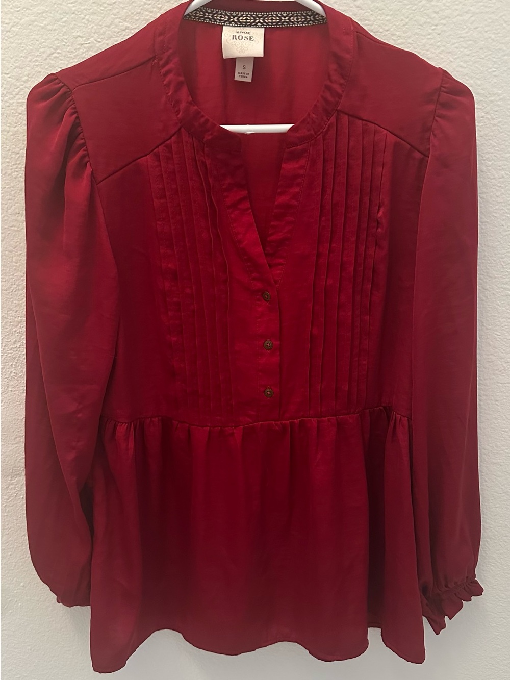 Knox Rose Red Pintuck Peplum Blouse